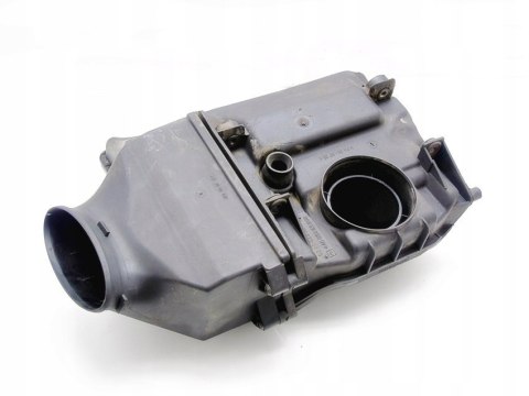 OBUDOWA FILTRA POWIETRZA 1.4 16V CLIO MEGANE THALIA SCENIC 8200023599A OBUDOWA FILTRA POWIETRZA 1.4 16V CLIO MEGANE THALIA SCENIC 8200023599A
