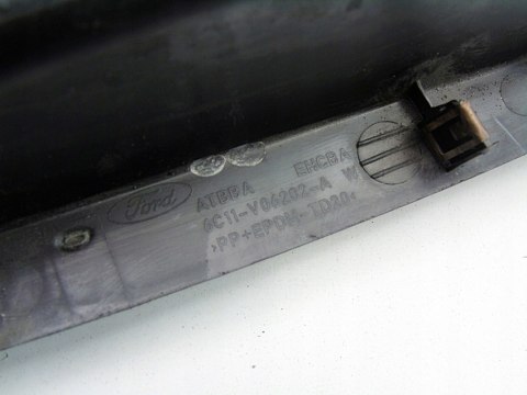 SCHOWEK Z DESKI KONSOLI FORD TRANSIT MK6 MK7 06-14 2.4 TDCI 6C11-V06202-A SCHOWEK Z DESKI KONSOLI FORD TRANSIT MK6 MK7 06-14 2.4 TDCI 6C11-V06202-A