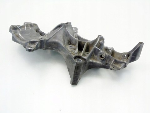 ŁAPA WSPORNIK SILNIKA ALTERNATORA 1.4 16V CLIO THALIA 8200066249 ŁAPA WSPORNIK SILNIKA ALTERNATORA 1.4 16V CLIO THALIA 8200066249