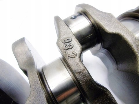 WAŁ KORBOWY 2.4 D D5 VOLVO XC90 XC60 XC70 V70 2 3 S60 S80 1936 93.2 WAŁ KORBOWY 2.4 D D5 VOLVO XC90 XC60 XC70 V70 2 3 S60 S80 1936 93.2