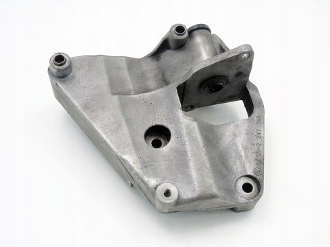ŁAPA SILNIKA 2.0 D BMW E46 E39 320 520 318 D 204D1 2247388 ŁAPA SILNIKA 2.0 D BMW E46 E39 320 520 318 D 204D1 2247388