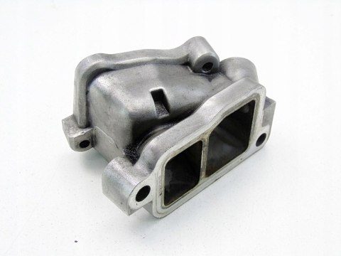 OBUDOWA TERMOSTATU KRÓCIEC WODY 2.4 D D5 VOLVO XC70 V70 2 3 S60 S80 OBUDOWA TERMOSTATU KRÓCIEC WODY 2.4 D D5 VOLVO XC70 V70 2 3 S60 S80
