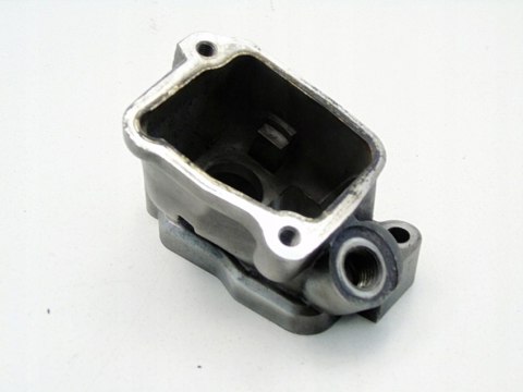OBUDOWA TERMOSTATU KRÓCIEC WODY 2.4 D D5 VOLVO XC70 V70 2 3 S60 S80 OBUDOWA TERMOSTATU KRÓCIEC WODY 2.4 D D5 VOLVO XC70 V70 2 3 S60 S80
