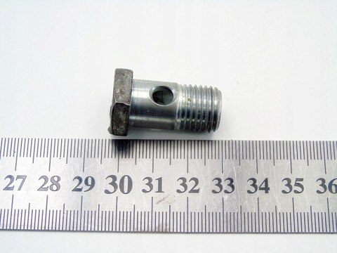 ŚRUBA RURKI PRZEWODU OLEJU 2.4 D D5 VOLVO XC70 V70 2 S60 S80 ŚRUBA RURKI PRZEWODU OLEJU 2.4 D D5 VOLVO XC70 V70 2 S60 S80