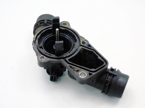 OBUDOWA TERMOSTATU 2.5 I BMW M54 325 525 E46 E39 E60 E61 E83 E85 X3 Z4 OBUDOWA TERMOSTATU 2.5 I BMW M54 325 525 E46 E39 E60 E61 E83 E85 X3 Z4
