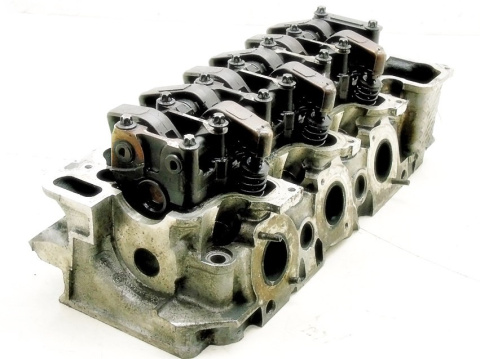 GŁOWICA LEWA MERCEDES 2.4 V6 W210 S210 E240 GŁOWICA LEWA MERCEDES 2.4 V6 W210 S210 E240