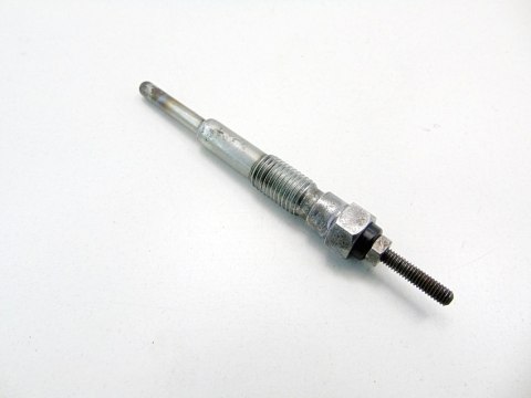 ŚWIECA ŻAROWA 11V 2.0 D 8V 2C CAMRY CORONA CARINA COROLLA TOWN AVENSIS