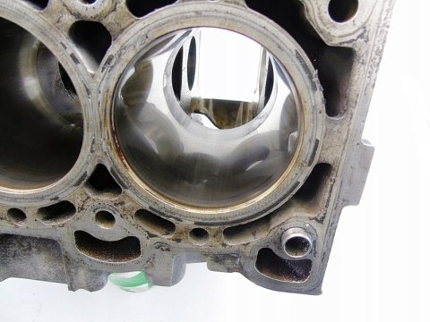 BLOK SILNIKA 1.8 16V MONDEO 3 V50 S40 C30 FOCUS II C-MAX RF4M5G-6015DF BLOK SILNIKA 1.8 16V MONDEO 3 V50 S40 C30 FOCUS II C-MAX RF4M5G-6015DF
