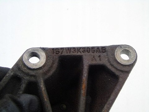 PODPORA PÓŁOSI ŁAPA 1.8 2.0 16V MONDEO MK 3 C30 V50 S40 II 1S7W3K305AB PODPORA PÓŁOSI ŁAPA 1.8 2.0 16V MONDEO MK 3 C30 V50 S40 II 1S7W3K305AB
