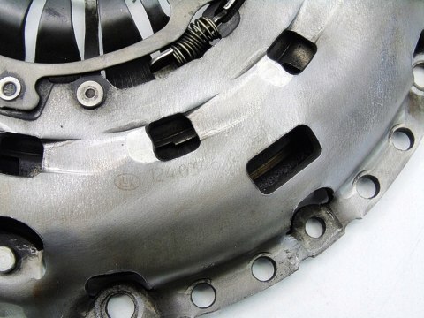 SPRZĘGŁO TARCZA DOCISK 1.8 2.0 16V MONDEO MK3 FOCUS 2 C30 V50 S40 2 SPRZĘGŁO TARCZA DOCISK 1.8 2.0 16V MONDEO MK3 FOCUS 2 C30 V50 S40 2