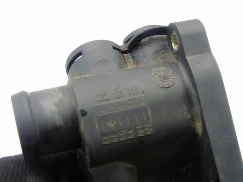 OBUDOWA TERMOSTATU 1.0 MPI LUPO AROSA POLO IBIZA 2 CORDOBA 032121111 OBUDOWA TERMOSTATU 1.0 MPI LUPO AROSA POLO IBIZA 2 CORDOBA 032121111