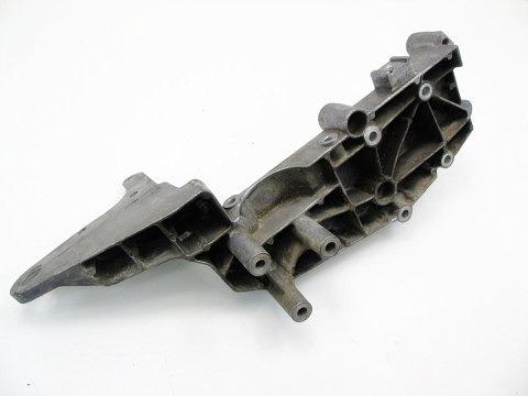 ŁAPA WSPORNIK SILNIKA 2.0 T 20V VOLVO S60 V70 2 C70 S70 S80 XC70 9497106 ŁAPA WSPORNIK SILNIKA 2.0 T 20V VOLVO S60 V70 2 C70 S70 S80 XC70 9497106
