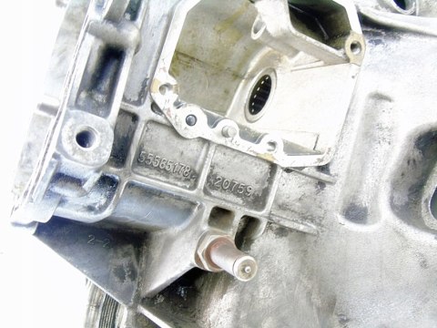 OBUDOWA SKRZYNI BIEGÓW S9W374 1.3 CDTI CORSA D AGILA MERIVA ASTRA 55565178 OBUDOWA SKRZYNI BIEGÓW S9W374 1.3 CDTI CORSA D AGILA MERIVA ASTRA 55565178