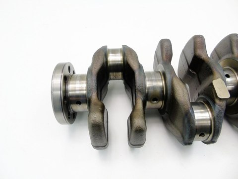 WAŁ KORBOWY 1.8 VVTI AVENSIS T27 AURIS E15 VERSO 2ZR COROLLA PRIUS CHR WAŁ KORBOWY 1.8 VVTI AVENSIS T27 AURIS E15 VERSO 2ZR COROLLA PRIUS CHR