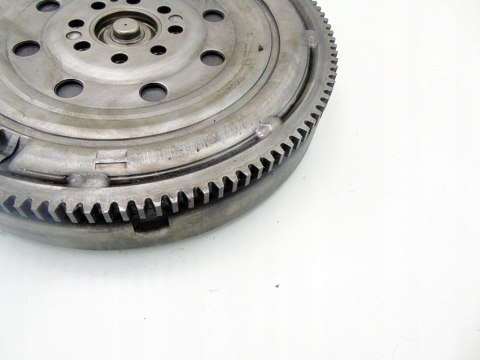 KOŁO ZAMACHOWE DWUMASOWE 2.5 TDI AUDI A4 A6 A8 PASSAT B5 SUPERB 059105266A KOŁO ZAMACHOWE DWUMASOWE 2.5 TDI AUDI A4 A6 A8 PASSAT B5 SUPERB 059105266A