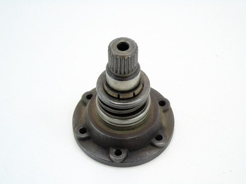 PIASTA PRZEGUB FLANSZA SKRZYNI BIEGÓW 1.4 8V MPI SKODA FABIA I 002409355B