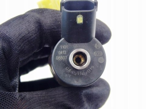 WTRYSKIWACZ 1.9 JTD PUNTO STILO DOBLO PALIO ALFA 147 156 BRAVO 0445110019