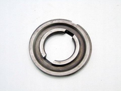 DYSTANS PODKŁADKA KOŁA ROZRZĄDU FIAT 126P 650 MALUCH FSM 126A1.076 DYSTANS PODKŁADKA KOŁA ROZRZĄDU FIAT 126P 650 MALUCH FSM 126A1.076