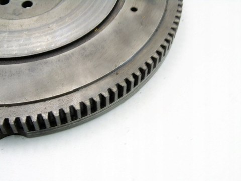 KOŁO ZAMACHOWE FIAT 126P 650 MALUCH FSM 126A1.076 KOŁO ZAMACHOWE FIAT 126P 650 MALUCH FSM 126A1.076