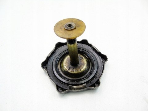 KOREK WLEWU OLEJU FIAT 126P 650 MALUCH FSM 126A1.076