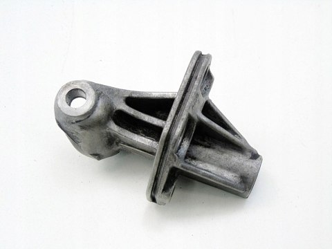 ŁAPA WSPORNIK ALTERNATORA 2.5 TDI AUDI A4 A6 A8 PASSAT B5 SUPERB 059903143E ŁAPA WSPORNIK ALTERNATORA 2.5 TDI AUDI A4 A6 A8 PASSAT B5 SUPERB 059903143E
