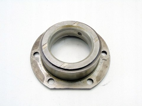 PODPORA WAŁU KORBOWEGO PANEWKA FIAT 126P 650 MALUCH FSM 126A1.076 PODPORA WAŁU KORBOWEGO PANEWKA FIAT 126P 650 MALUCH FSM 126A1.076