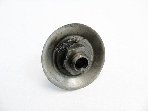 ŚRUBA KOŁA ROZRZĄDU WAŁU KORBOWEGO FIAT 126P 650 MALUCH FSM 126A1.076 ŚRUBA KOŁA ROZRZĄDU WAŁU KORBOWEGO FIAT 126P 650 MALUCH FSM 126A1.076