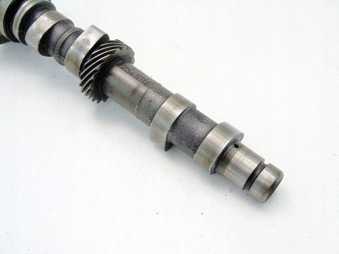WAŁEK ROZRZĄDU FIAT 126P 650 MALUCH FSM 126A1.076 7541011