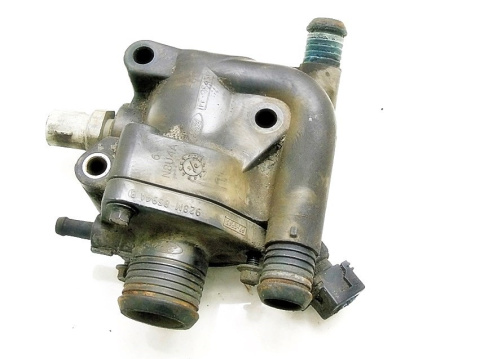 OBUDOWA TERMOSTATU FORD 1.8 16V MONDEO MK2 I II OBUDOWA TERMOSTATU FORD 1.8 16V MONDEO MK2 I II