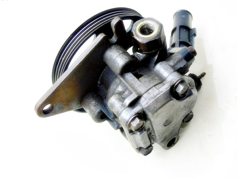 POMPA WSPOMAGANIA 1.5 16V MAZDA 323 F S P C POMPA WSPOMAGANIA 1.5 16V MAZDA 323 F S P C