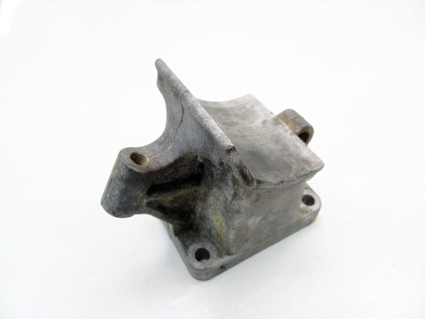 PODSTAWA MOCOWANIE PRĄDNICY ALTERNATORA FIAT 126P 600 MALUCH FIAT 126A000 PODSTAWA MOCOWANIE PRĄDNICY ALTERNATORA FIAT 126P 600 MALUCH FIAT 126A000