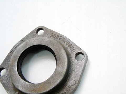 OBUDOWA USZCZELNIACZA SKRZYNI BIEGÓW 20GP08 BOXER JUMPER DUCATO 2.2 2.3 JTD
