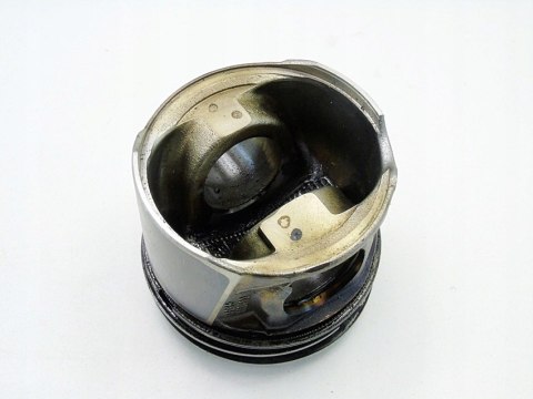 TŁOK 2.3 DCI CDTI MASTER 3 MOVANO B NV400 1295+ 085209+