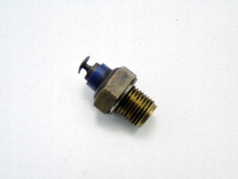 CZUJNIK TEMPERATURY WODY 2.5 TDI AUDI A4 A6 A8 PASSAT B5 SUPERB 049919563B CZUJNIK TEMPERATURY WODY 2.5 TDI AUDI A4 A6 A8 PASSAT B5 SUPERB 049919563B