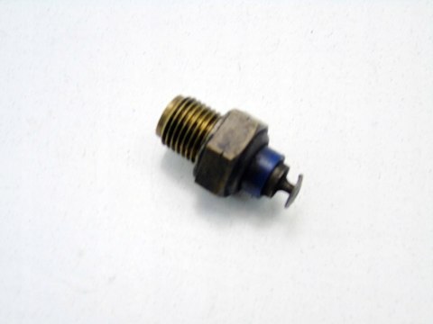 CZUJNIK TEMPERATURY WODY 2.5 TDI AUDI A4 A6 A8 PASSAT B5 SUPERB 049919563B CZUJNIK TEMPERATURY WODY 2.5 TDI AUDI A4 A6 A8 PASSAT B5 SUPERB 049919563B