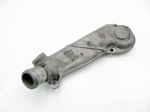 OBUDOWA TERMOSTATU 2.5 TDI AUDI A4 A6 A8 PASSAT B5 SUPERB 059121121D OBUDOWA TERMOSTATU 2.5 TDI AUDI A4 A6 A8 PASSAT B5 SUPERB 059121121D