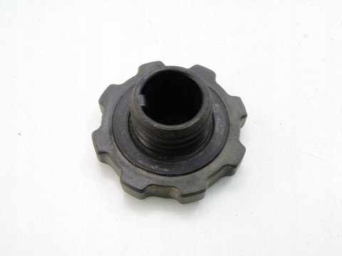 KOREK WLEWU OLEJU SILNIKA 1.8 16V CARENS CERATO CLARUS SHUMA 2 KOREK WLEWU OLEJU SILNIKA 1.8 16V CARENS CERATO CLARUS SHUMA 2