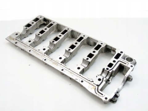 RAMKA POKRYWA WAŁKA ROZRZĄDU GŁOWICY 2.5 TD DISCOVERY II L318 DEFENDER L316 RAMKA POKRYWA WAŁKA ROZRZĄDU GŁOWICY 2.5 TD DISCOVERY II L318 DEFENDER L316