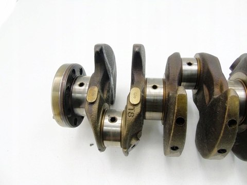 WAŁ KORBOWY 1.8 16V CARENS I CERATO CLARUS SHUMA 2 T8 8328 WAŁ KORBOWY 1.8 16V CARENS I CERATO CLARUS SHUMA 2 T8 8328