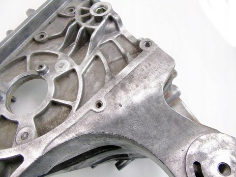 ŁAPA WSPORNIK POMPY WTRYSKOWEJ SILNIKA 2.0 D JTD M-JET DUCATO 3 55226627 ŁAPA WSPORNIK POMPY WTRYSKOWEJ SILNIKA 2.0 D JTD M-JET DUCATO 3 55226627