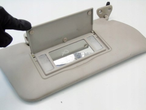 DASZEK PRZECIWSŁONECZNY PRAWY NISSAN ALMERA TINO 2002 2.2 DI