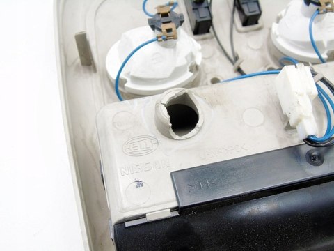 OŚWIETLENIE KABINY NISSAN ALMERA TINO 2002 2.2 DI 237349 OŚWIETLENIE KABINY NISSAN ALMERA TINO 2002 2.2 DI 237349