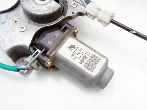 PODNOŚNIK SZYBY PRAWY PRZÓD NISSAN ALMERA TINO 2002 2.2 DI 400600