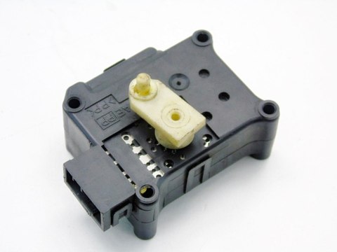 SILNICZEK NAWIEWU NISSAN ALMERA TINO 2002 2.2 DI 2K44030860