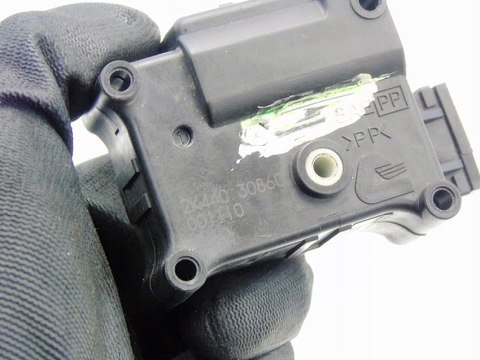 SILNICZEK NAWIEWU NISSAN ALMERA TINO 2002 2.2 DI 2K44030860