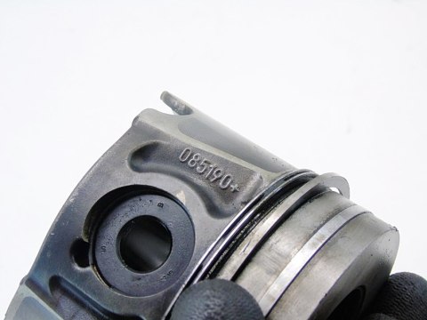 TŁOK 2.0 HDI 407 C5 C4 508 308 607 807 EXPERT JUMPY 085190+ HS2RI TŁOK 2.0 HDI 407 C5 C4 508 308 607 807 EXPERT JUMPY 085190+ HS2RI