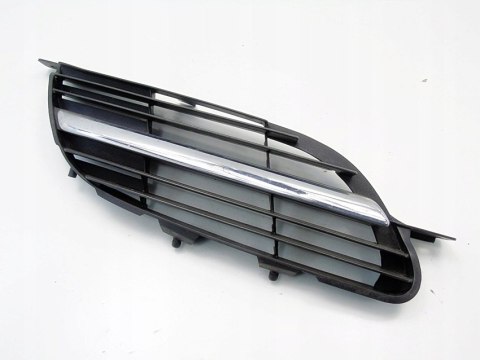 KRATKA ZDERZAKA PRAWY PRZÓD NISSAN ALMERA TINO 2002 2.2 DI