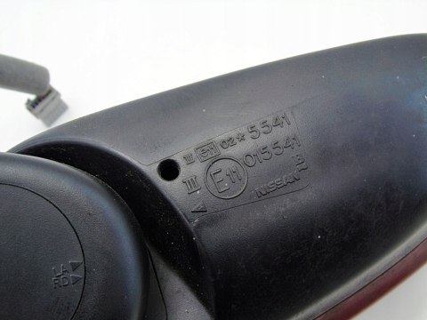 LUSTERKO PRAWY PRZÓD NISSAN ALMERA TINO 2002 2.2 DI 015541