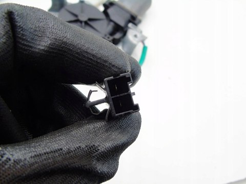 PODNOŚNIK SZYBY LEWY PRZÓD NISSAN ALMERA TINO 2002 2.2 DI 400601