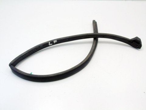 USZCZELKA LEWY PRZÓD NISSAN ALMERA TINO 2002 2.2 DI